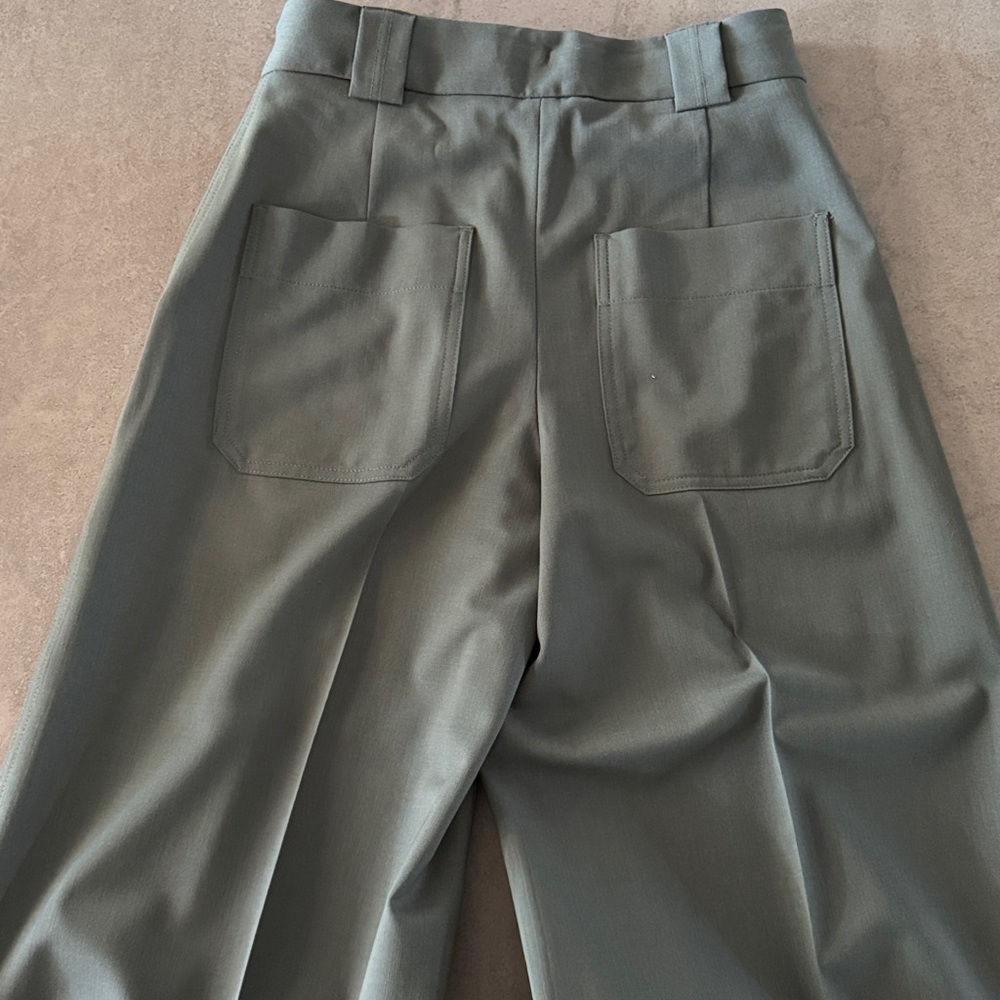 Banana Republic High-rise Wide-leg Italian Wool pants - Picture 8 of 9